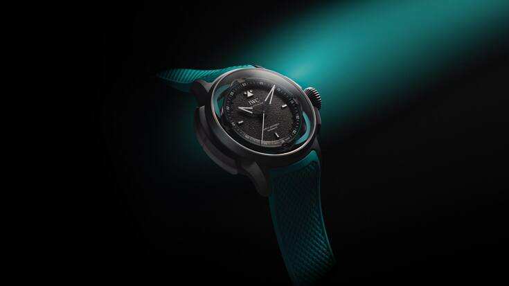 Toto Wolff Wearing the Big Pilotâs Watch Shock Absorber XPL Toto Wolff x Mercedes-AMG PETRONAS Formula Oneâ¢ Team (Ref. IW356201)