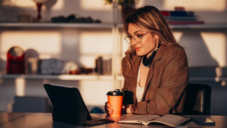 Studien zeigen: Immer mehr Frauen – besonders Millennials – werden in Sachen Finanzen immer sicherer.