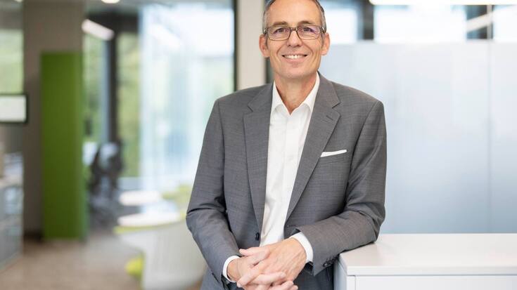 BIL 01/25 Invest Interview Fredy Hasenmaile Raiffeisen