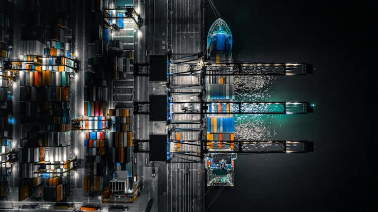 Kwai Tsing Container Terminals in der Nacht, Hong Kong