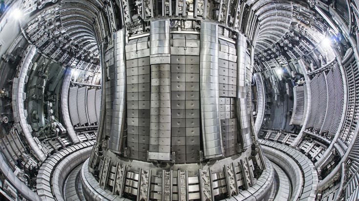 KraftzentrumDas Innere eines Tokamak-Reaktors wird im Betrieb auf 100 bis 200 Millionen Grad aufgeheizt.