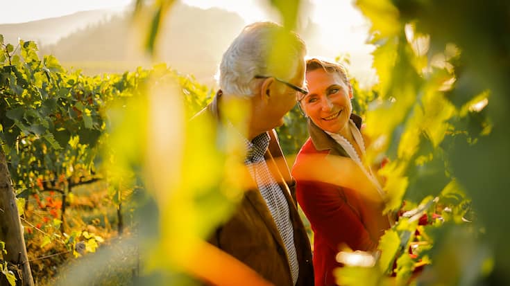 Adriana und Urs Burkard auf ihrem Weingut in der Toskana