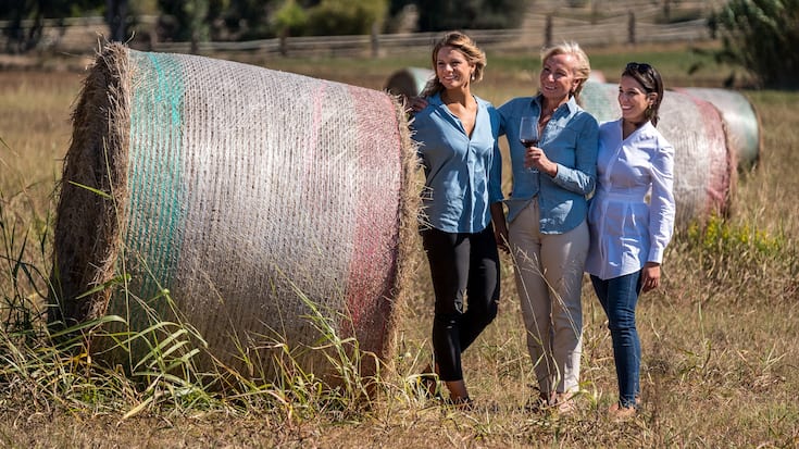 Zukunft mit Handschrift: Marilisa Allegrini mit ihren Töchtern Carlotta und Caterina Sofia.