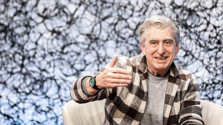 BIL 06/22 ST Hayek Moonswatch