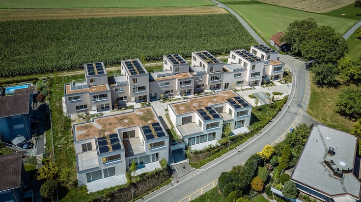 Foto: Thomas Meier. Sins (AG). Geistersiedlung, Immo, Immobilien, Siedlung, Leerstehende Siedlung, Ã¼berbauung. Bauboom, Eigenheim, Wohnung.