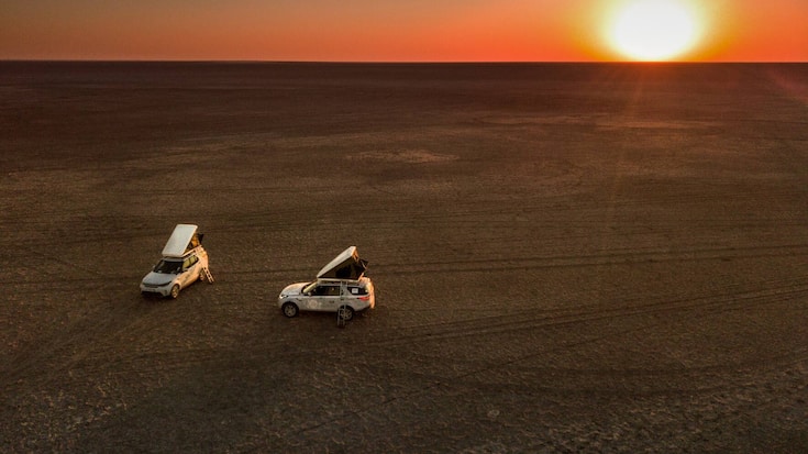 Land Rover Experience Tour Abenteuer Afirka Wueste  Botswana Salz