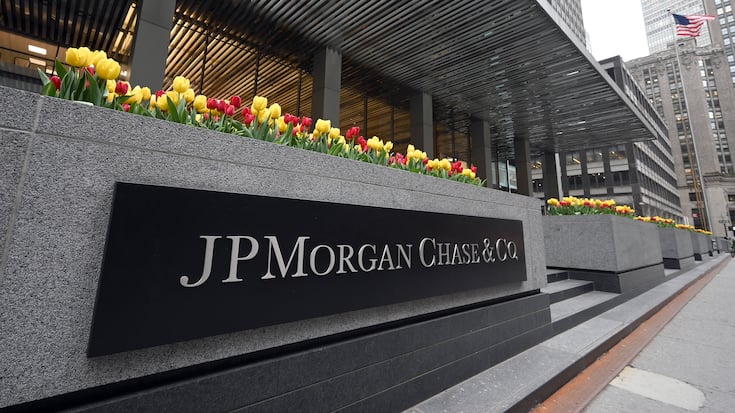 Das Logo von JPMorgan am Hauptsitz in New York.