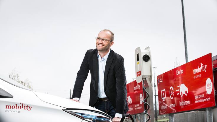 Roland Loetscher, CEO Mobility, am Hauptsitz in Rotkreuz