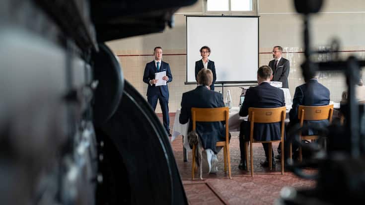 Cliff Kim, Andrea Steinmann Mascaro, Paul Hirschi (mit Bart). Raiffeisenbank Zuerich