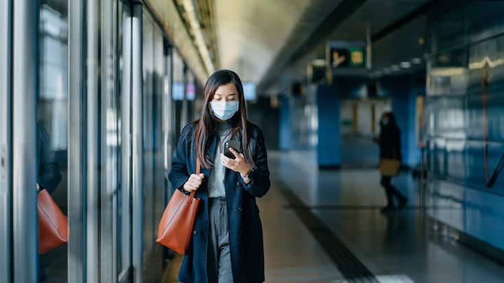 Atemmaske Flughafen Coronavirus