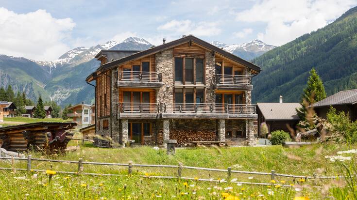 Obergesteln, Wallis: Das luxuriöse Anwesen bietet 260 Quadratmeter verteilt über vier Etagen. Preis: 2 750 000 Franken.