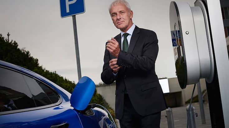matthias-muller-vw-tankstelle.jpg