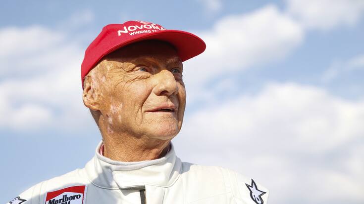 ABD0003_20190521 - SPIELBERG - ÖSTERREICH: ++ ARCHIVBILD ++ ZU APA0008 VOM 21.5.2019 - Niki Lauda am Samstag, 30. Juni 2018, während des Legenden-Rennens am Red Bull Ring in Spielberg. Formel-1-Legende Niki Lauda ist tot. Der 70-jährige dreifache Formel-1-Weltmeister und Flug-Unternehmer sei am Montag, 20. Mai 2019, im Kreis seiner Familie friedlich entschlafen, teilte die Familie in der Nacht auf Dienstag mit. (ARCHIVBILD VOM 30.6.2018) - FOTO: APA/ERWIN SCHERIAU