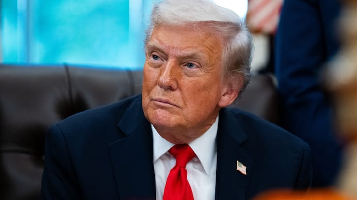 epa12471538 US President Donald Trump looks on during a Diwali celebration in the Oval Office of the White House in Washington, DC, USA, 21 October 2025. EPA/ALLISON ROBBERT / POOL