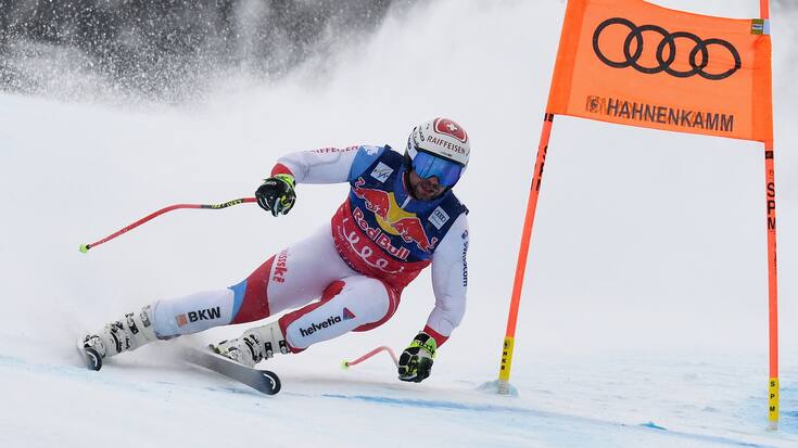 epa07315225 Beat Feuz of Switzerland in action during the second training run for the men's Downhill race of the FIS Alpine Skiing World Cup event in Kitzbuehel, Austria, 24 January 2019.  EPA/ANGELIKA WARMUTH