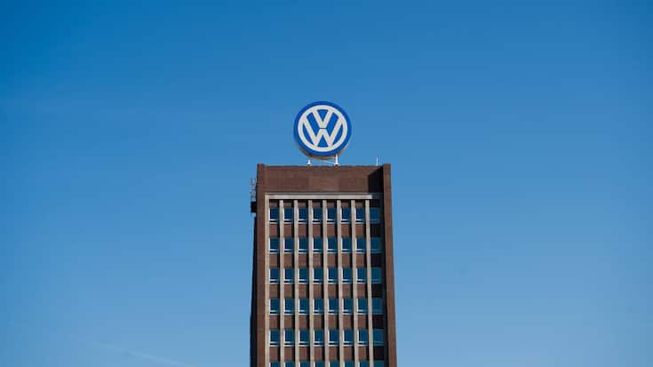 VW-Logo-Wolfsburg.JPG