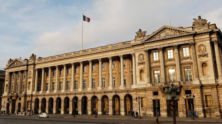 epa02534919 View of the prestigious Hotel de la Marine building on the place de la Concorde in Paris, France, 17 January 2011. The Hotel de la Marine, finished in 1774 by architect Ange-Jacques Gabriel, is now for rent on a long-term lease. The building currently houses the Navy general staff, which must leave by the end of 2014 for a new French-style Pentagon being built in Southern Paris.  EPA/IAN LANGSDON