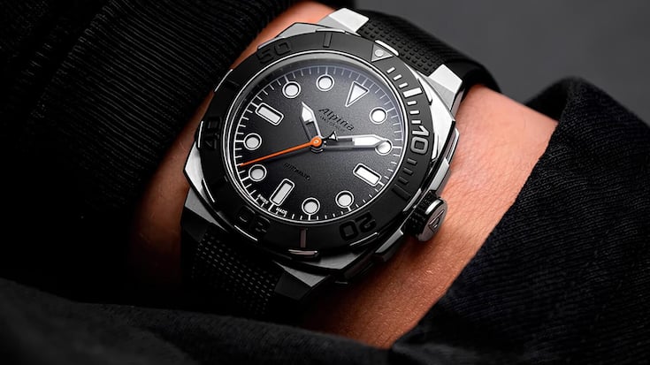 <p>Alpina × TRTS ­Seastrong Diver</p><p>Gehäuse: 39 mm, Edelstahl;<br />Werk: AL-520;<br />Gangreserve: 38 h;<br />Preis: 2195 Fr.</p>