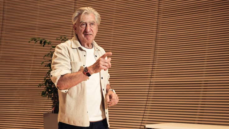 BIL 10/24 Titelstory Swatch Nick Hayek