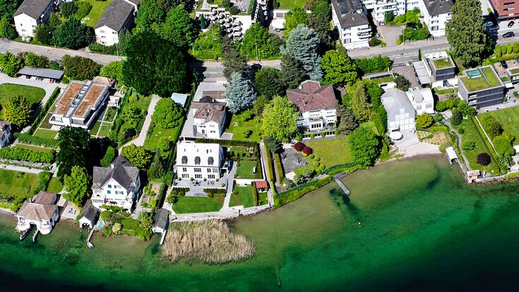 In den letzten Jahren sind die Preise für die fünf Prozent der teuersten Häuser im Kanton Zürich gesunken. Nun ziehen sie wieder an. Besonders am Zürichsee.