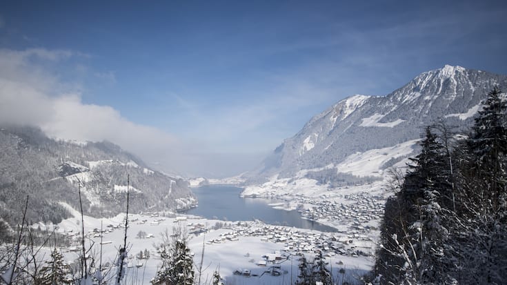 SCHWEIZ WINTER LUNGERN