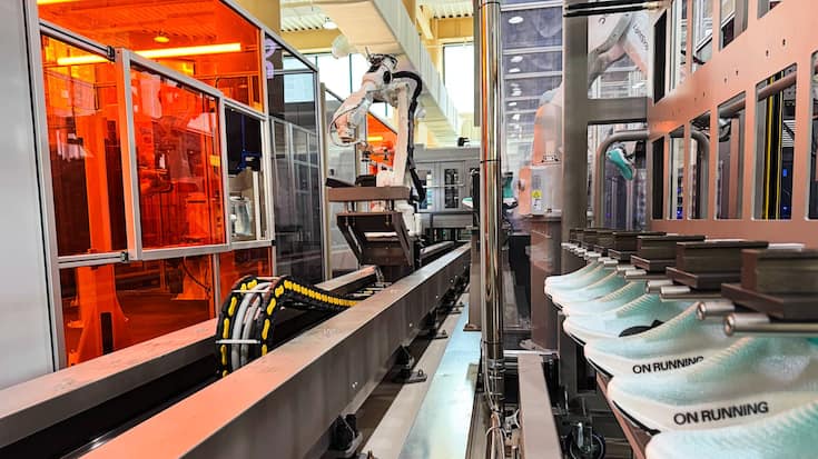 Lightspray-Fabrik von On in Busan, Südkorea.