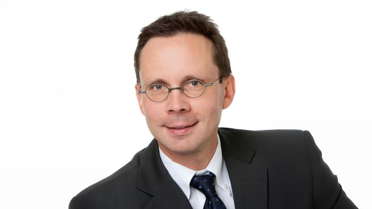 <p>Der St. Galler Richter Christian Winiger stellt sich mit dem Verbot der AT-1-Abschreibungen frontal gegen Finma-Präsidentin Marlene Amstad und Finanzministerin Karin Keller-Sutter.</p>