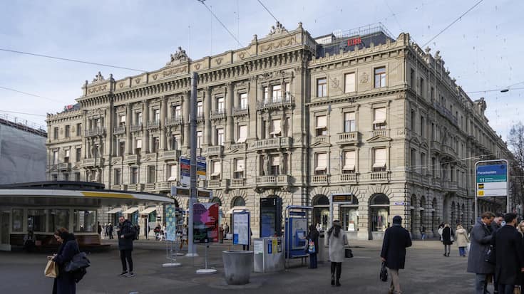 <p>Gute Stimmung am Paradeplatz: Die UBS schreibt 2025 einen Gewinn von 7,8 Milliarden Dollar.</p>