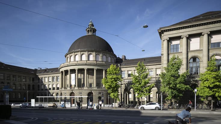 <p>Ist die ETH Zürich bald die beste Universität der Welt? Wandern von den US-Universitäten die besten Studierenden und Professoren ab, könnten die  Zürcher profitieren.</p>