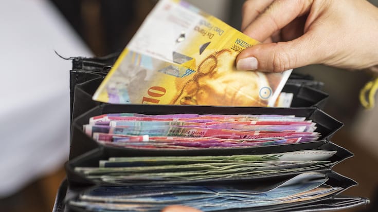 <p>Wie viel Lohn landet im Portemonnaie? Die Lohnstrukturerhebung 2024 liefert neue Zahlen.</p>