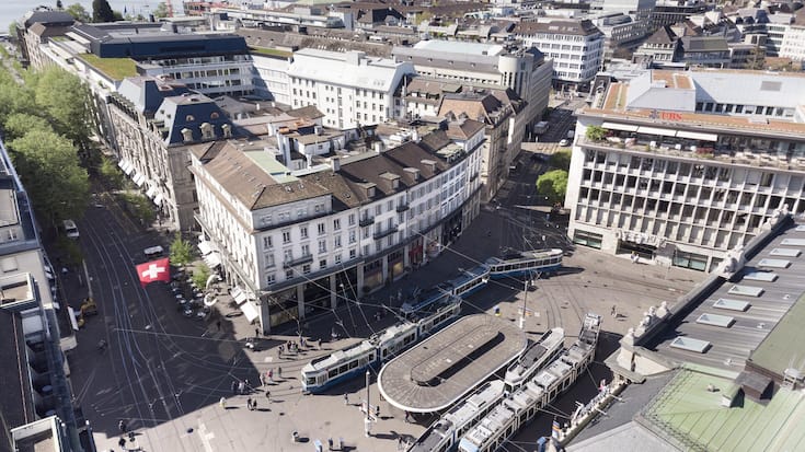 <p>Der Zürcher Paradeplatz ist Sinnbild für den stabilen Schweizer Finanzsektor.</p>
