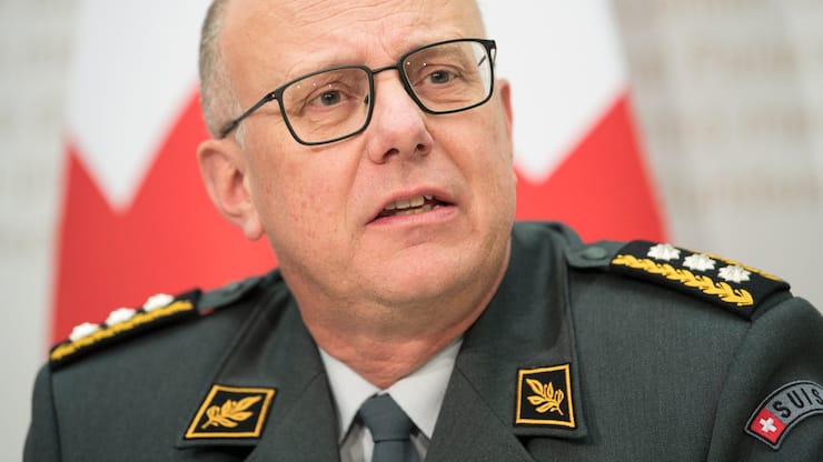 Philippe Rebord, Chef der Armee spricht an einer Medienkonferenz zur Armeebotschaft 2018, am Mittwoch, 14. Februar 2018, in Bern. (KEYSTONE/Peter Schneider)