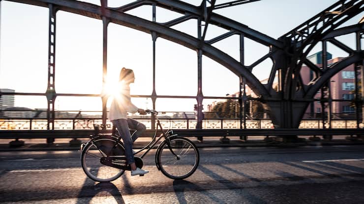 Velo und Finanzen: Unabhängigkeit macht Frauen stark und gibt ihnen Freiheit.