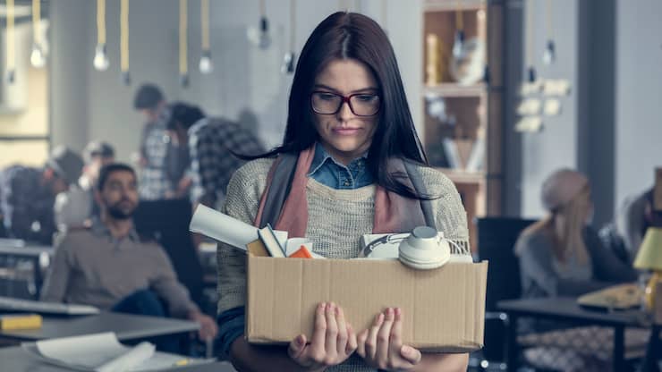 Junge Frau Kündigung Job
