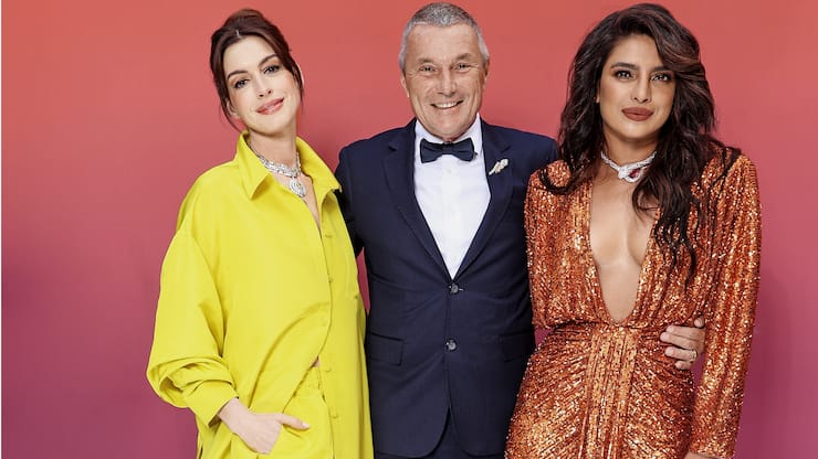 PARIS, FRANCE - JUNE 06: (L-R) Anne Hathaway, Bvlgari CEO Jean-Christophe Babin and Priyanka Chopra Jonas attend the BVLGARI EDEN THE GARDEN OF WONDERS on June 06, 2022 in Paris, France. (Photo by Daniele Venturelli/Getty Images for Bvlgari)