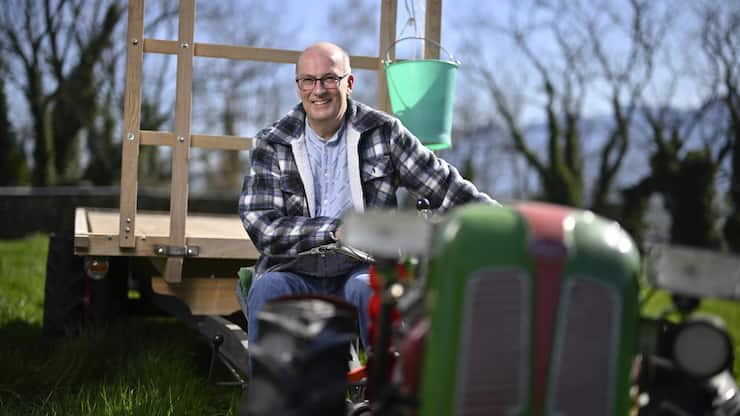 Markus Ritter, Nationalrat Die Mitte und Praesident des Schweizer Bauernverbandes, posiert fuer ein Portrait auf seinem Hof, am Mittwoch, 22. Maerz 2023, in Altstaetten. (KEYSTONE/Gian Ehrenzeller)