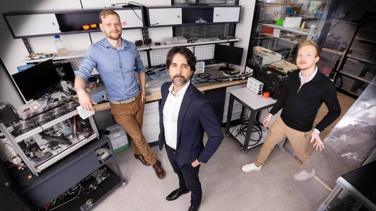 Stark anziehende Nachfrage: Sam Harrison, Elison ­Matioli und Remco van Erp, (von links) profitieren mit ihren Produkten vom KI-Boom.