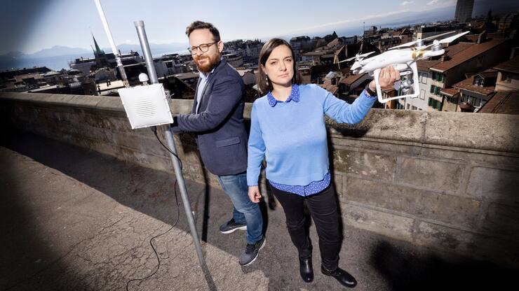 Manu Lubrano und Cristina Mihalachioiu überzeugten bisher über 500 Flug­sicherungsempfänger.