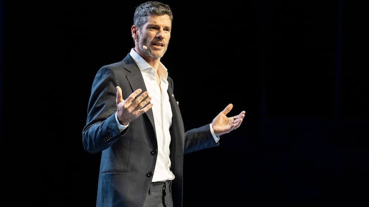 BIL 02/25 MdM Stefan Bollinger Julius BA$?r