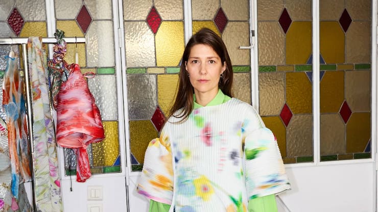 Julia Heuer fotografiert in ihrem Atelier im April in Paris