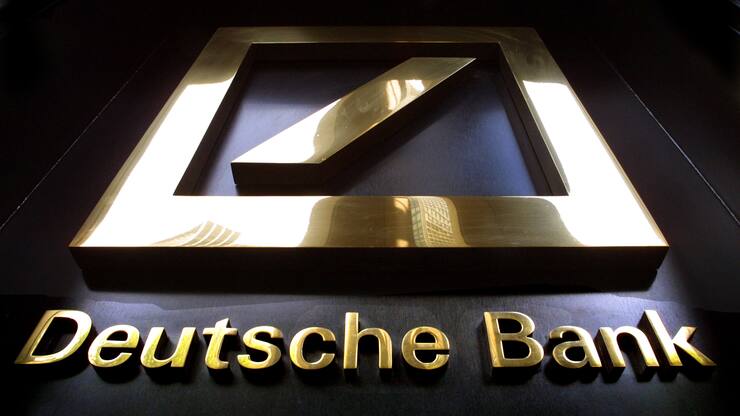 391781 03: The Deutsche Bank headquarters sign is on display July 11, 2001 in New York City. (Photo by Mario Tama/Getty Images)