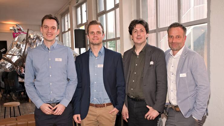 Die Keynote-Speakers und der Moderator: Pavel Bielik, ETH Zürich; Igor Susmelj, Co-Founder, Mirage; Philipp Theisohn, Professor für Neuere deutsche Literaturwissenschaft, Uni Zürich; Markus Spillmann, Förderbeirat, StrategieDialog21