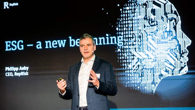 Philipp Aeby, CEO und Mehrheitsaktionär von RepRisk, am Sustainable Finance Summit 2023 in Prag.
