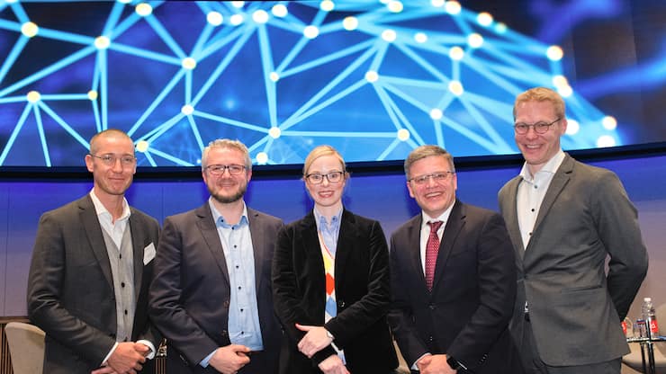 Die Panelisten:Kye Andersson, Head of Communications; Peltarion;Damian Borth, Professor of Artificial Intelligence & Machine Learning, Uni St. Gallen;Annika SchrÃ¶der, Executive Director, UBS Group Technology;Otto Preiss, COO Digital, ABB;Dennis Nobelius, CEO, Zenuity