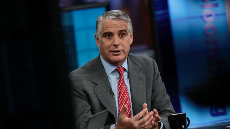 Andrea Orcel, investment bank president of UBS Group AG, gestures while speaking during a Bloomberg Television interview in London, United Kingdom, on Friday, March 31, 2017. Orcel, said banks considering moving employees from London because of the U.K.'s exit from the European Union need to pay more attention to where people want to live and what cities offer the best pool of talent. Photographer: Simon Dawson/Bloomberg