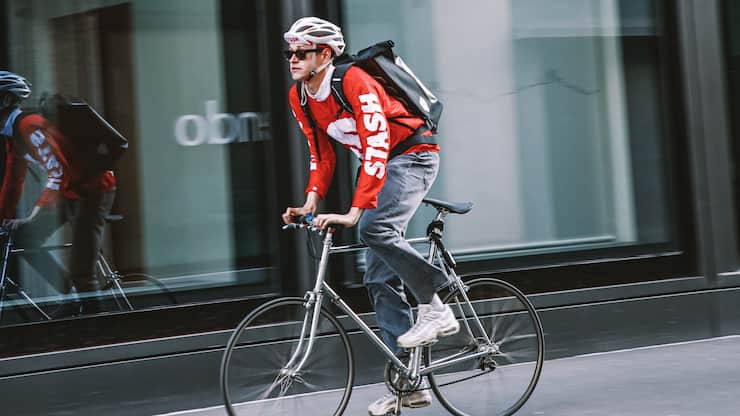 Stash liefert die Ware in ihren ­festgelegten Arbeitsgebieten ­innerhalb einer halben Stunde aus.