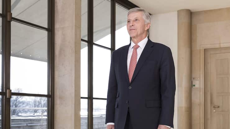 Rolf Doerig ist ein Schweizer Manager. Er ist Verwaltungsratspraesident der Swiss-Life-Gruppe und der Adecco.