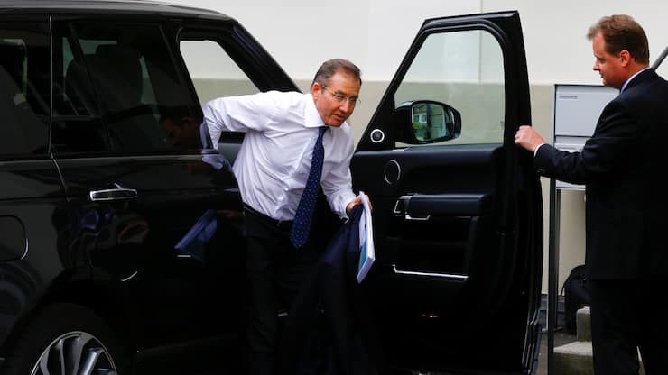 Ivan Glasenberg, CEO of commodities trader Glencore, arrives before the company's annual shareholder meeting in Zug, Switzerland May 2, 2018. REUTERS/Arnd Wiegmann - RC167F557D70