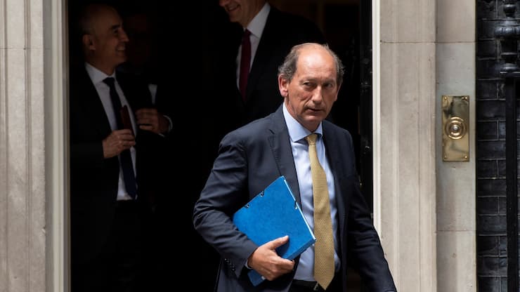 Paul Bulcke, Chairman of Nestle, leaves 10 Downing Street in London, Britain, May 30, 2018. REUTERS/Simon Dawson - RC1A22EDFFA0