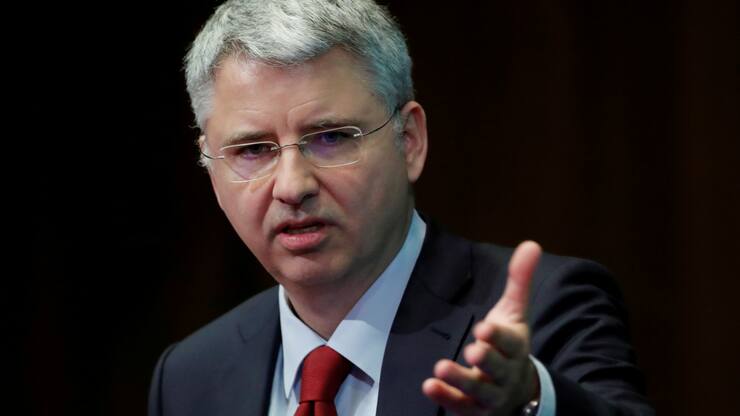 CEO Severin Schwan of Swiss drugmaker Roche addresses the company's annual news conference in Basel, Switzerland January 30, 2020. REUTERS/Arnd Wiegmann